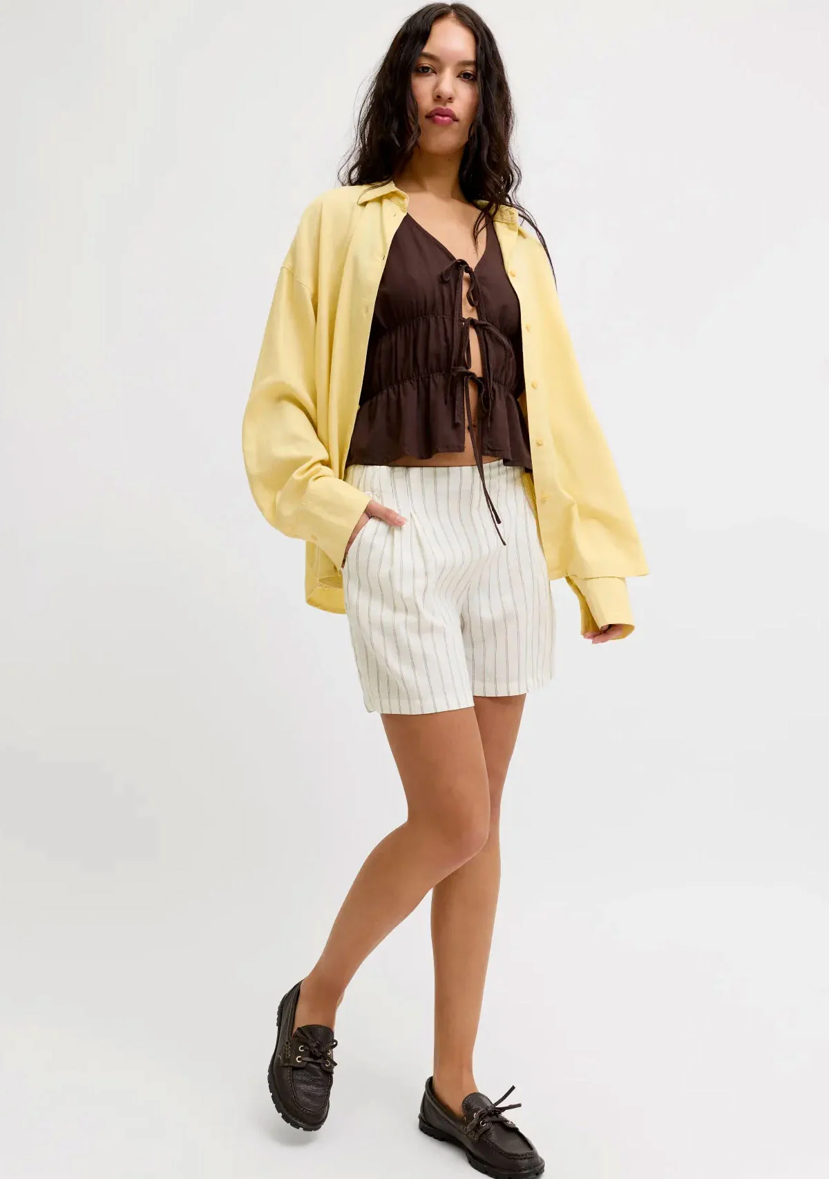 Jx almira Linen Blend Shorts Blanc de Blanc Silver Mink - Image 3
