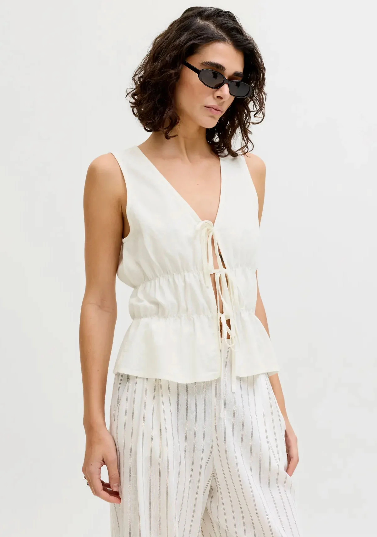 Jx almira Linen Blend Tie Top Blanc De Blac - Image 2