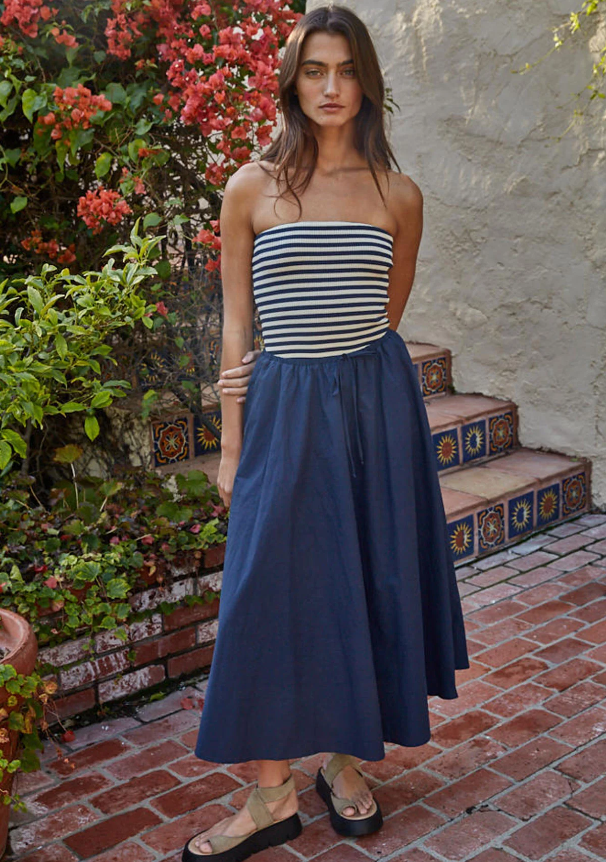 Loen Flare Skirt Navy - Image 2