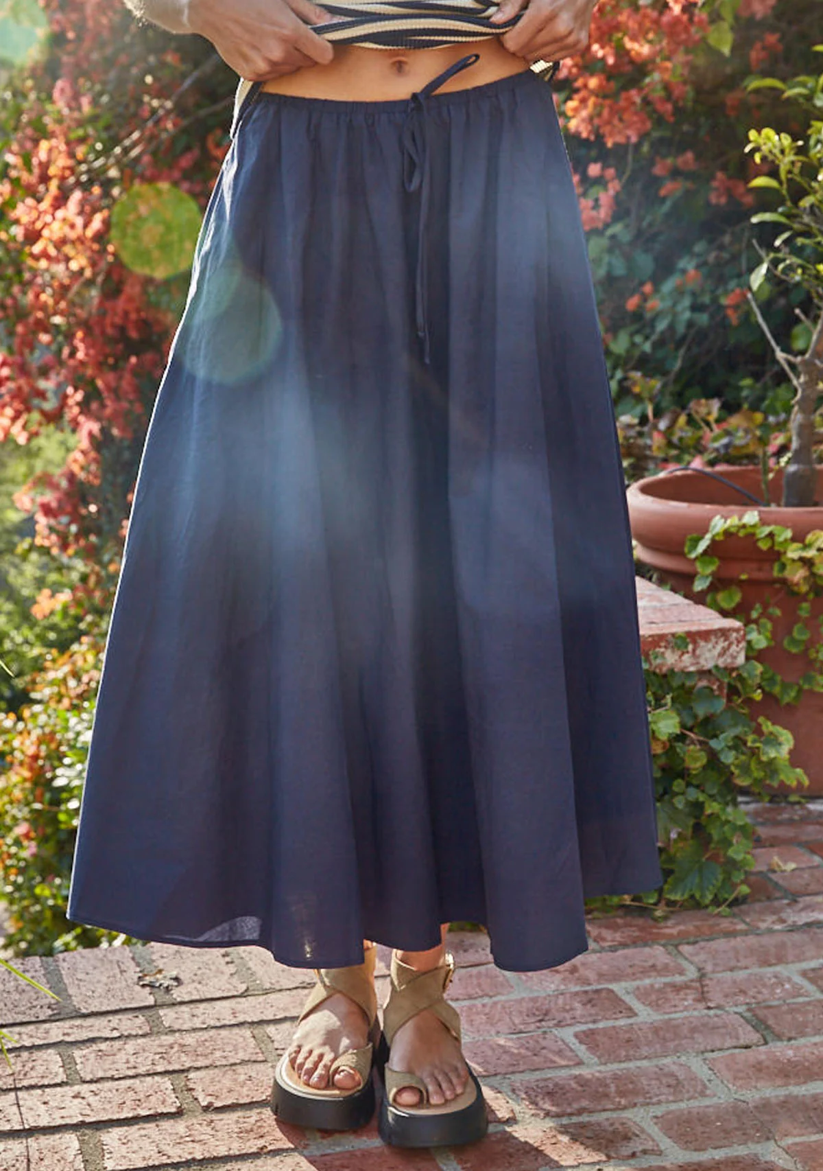 Loen Flare Skirt Navy - Image 3