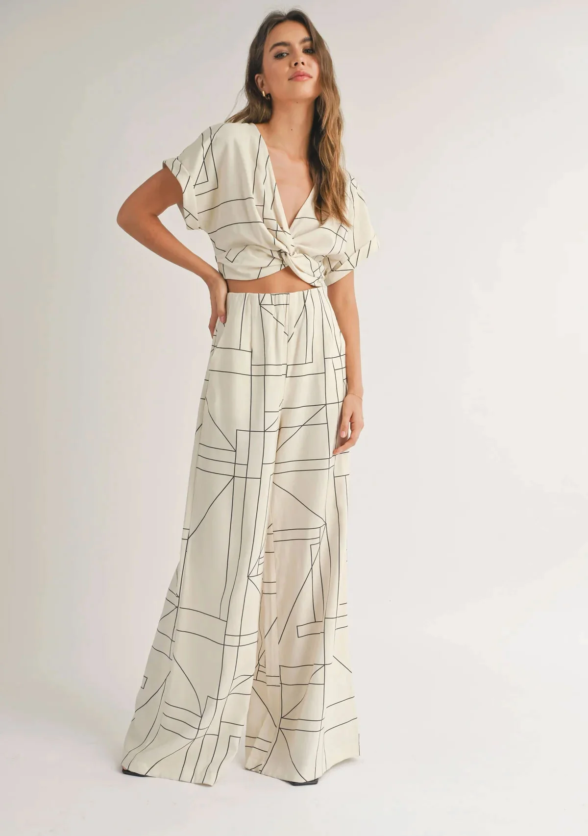 Multi Grid Pattern Knot Front Top - Image 4