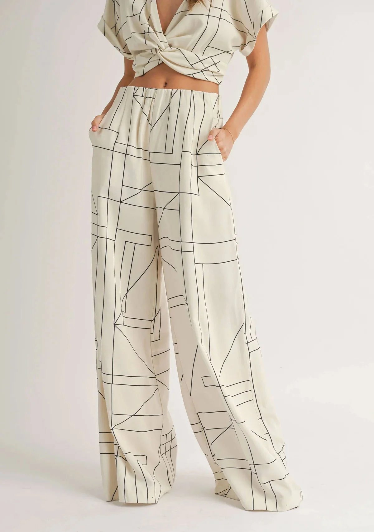 Multi Grid Pattern Wide Leg Pants - Image 2