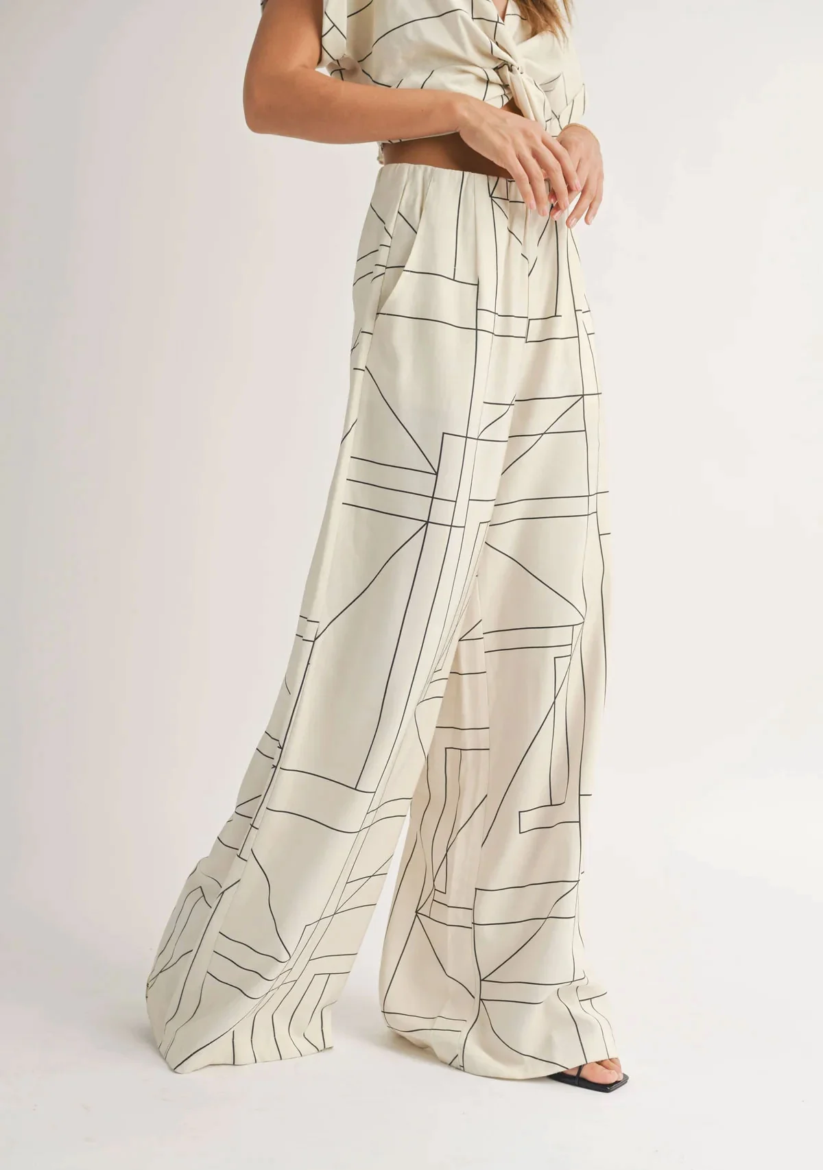 Multi Grid Pattern Wide Leg Pants - Image 3