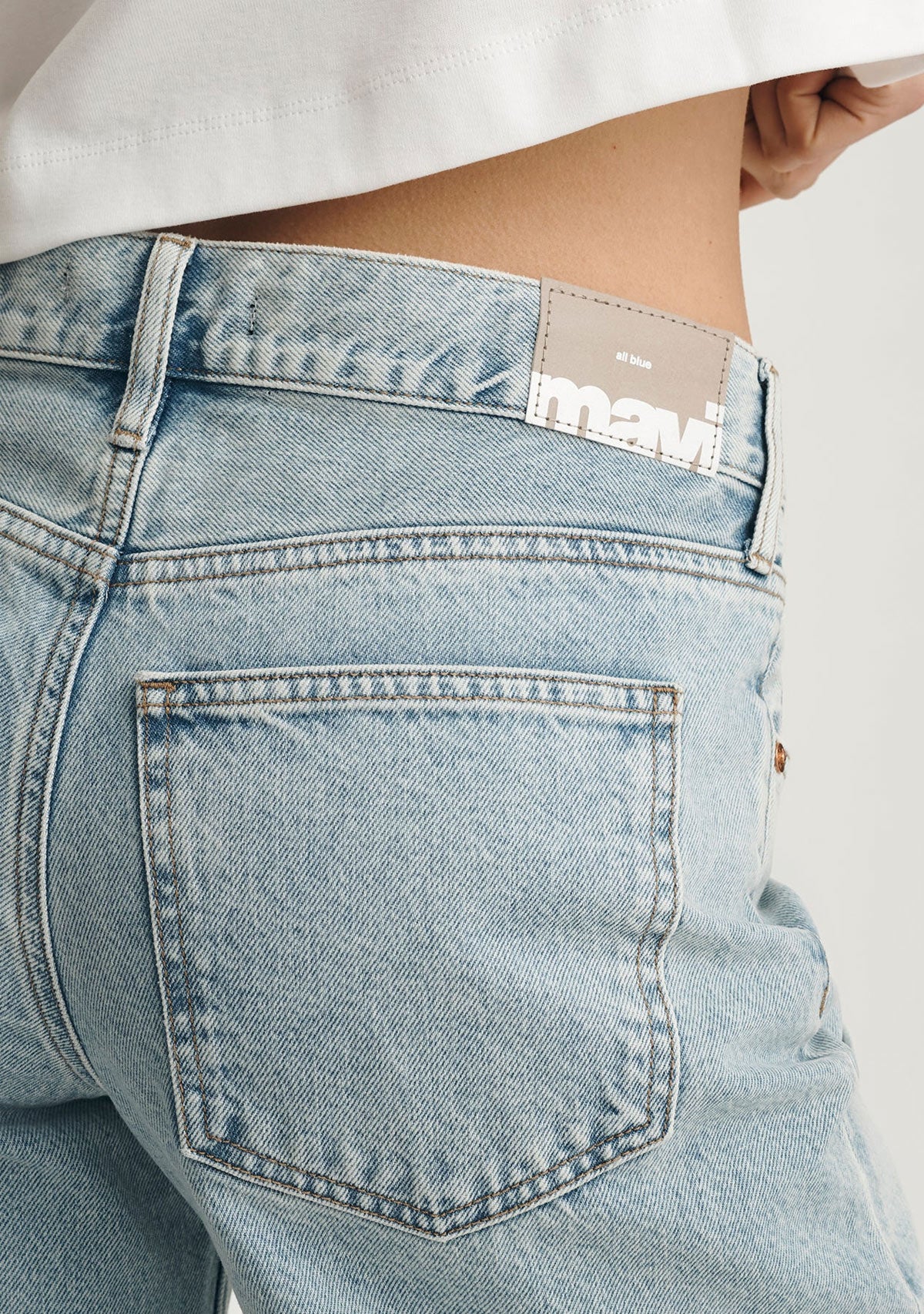 Sandy Extra Wide Bleached Classic Denim - Image 5
