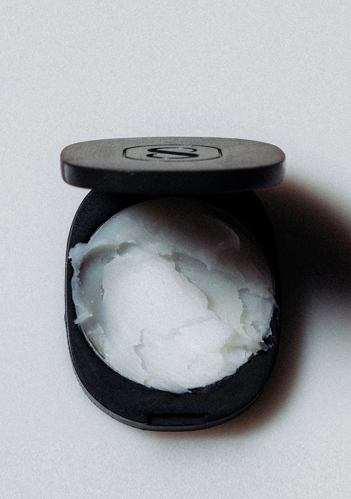The Solid Perfume - Braless - Image 3